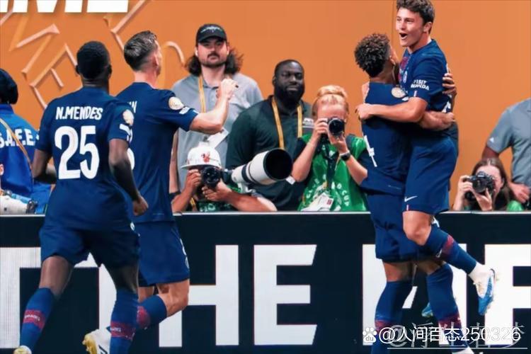 法国重回世界杯挑战之组!三大东道主运势各异,意大利或掀波澜 法国重回世界杯挑战之组!三大东道主运势各异,意大利或掀波澜